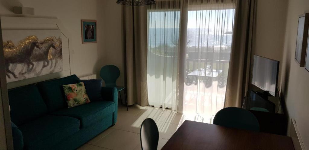 Appartement Front De Mer Avec Vue Et Acces Plage, Saintes-Maries-De-La-Mer Exterior photo